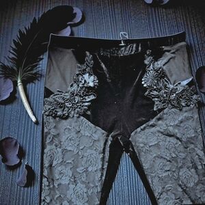 Eva Lady Women's NWT Gothic Embossed Velvet Rose Lace Flared Trousers Lg Blk